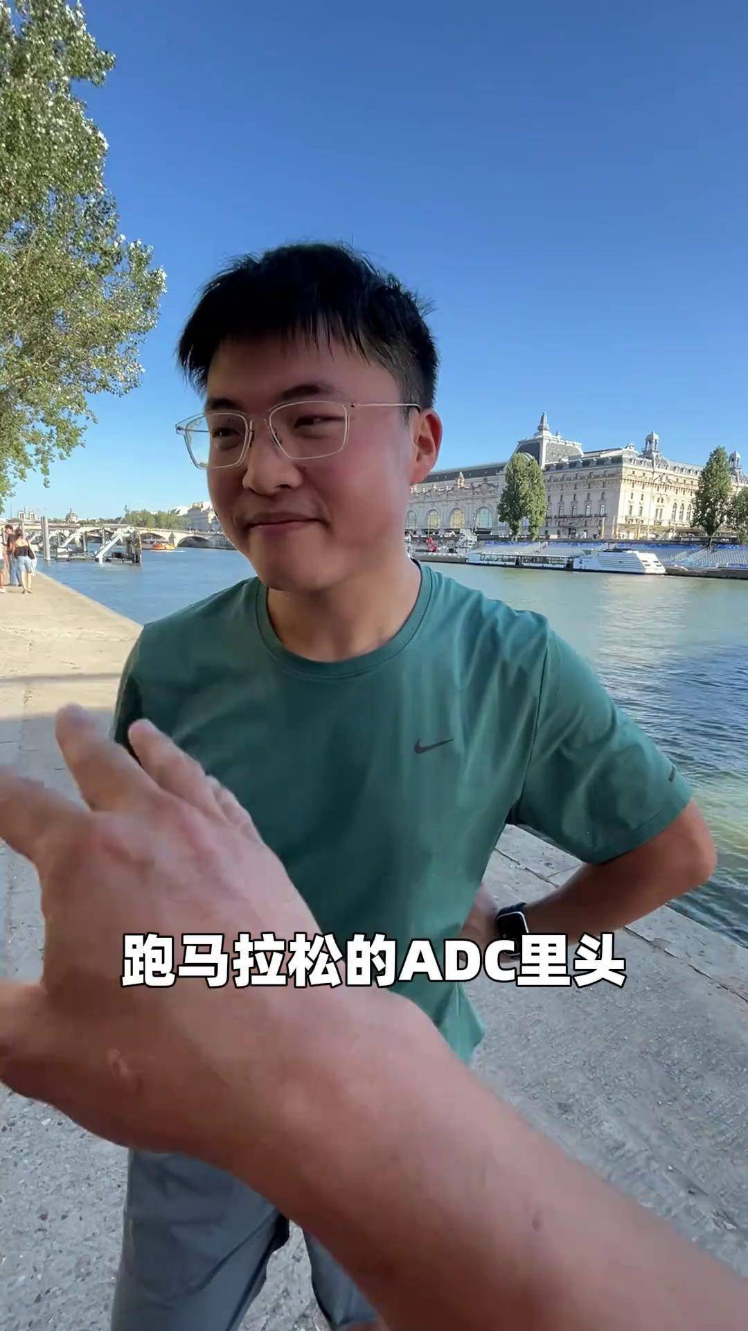 包含Uzi在皇家马德里比赛中表现优异，比赛局势复杂引发热议！的词条
