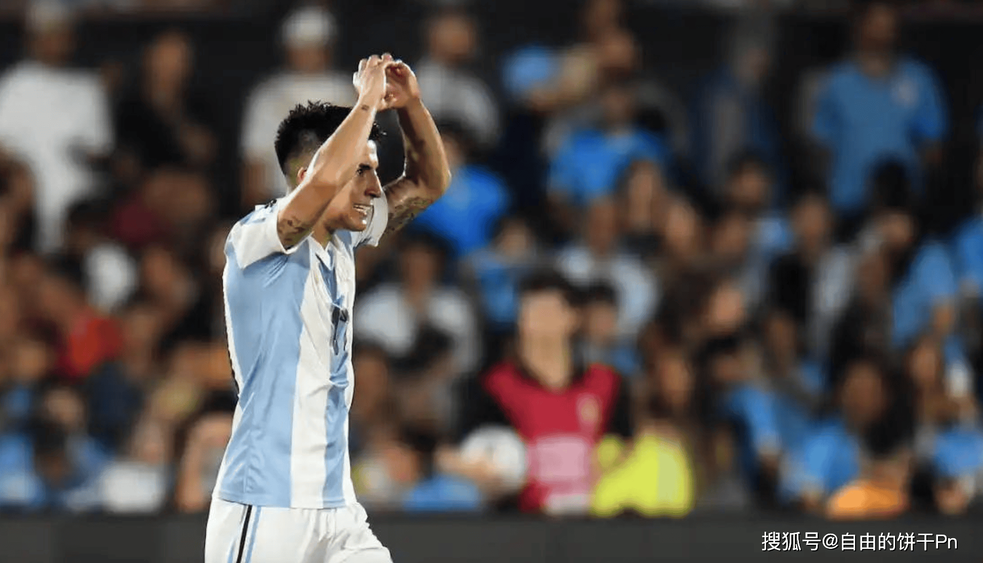 开云入口-梅西重返赛场，险胜首场状态出色，切尔西观众沸腾！-开云入口