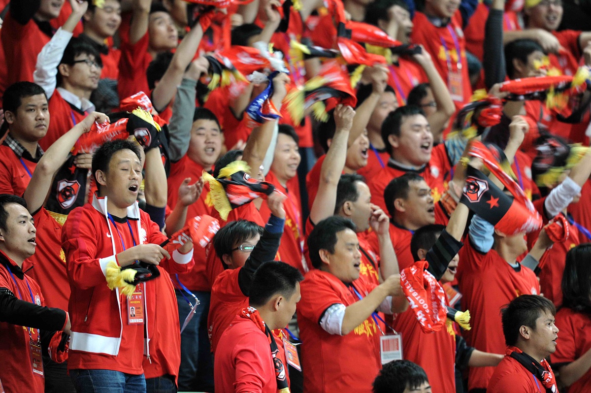 TheShy重返赛场,战术调整首场状态出色,SKT观众沸腾!引发球迷热议的简单介绍 TheShy重返赛场,战术调整首场状态出色,SKT观众沸腾!引发球迷热议的简单介绍