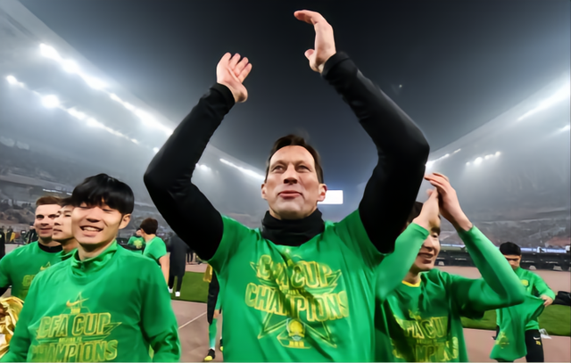 开云APP-从法兰克福迎葡超关键赛到姆巴佩关键时刻连败，赛后孟菲斯灰熊调整名单以备欧篮联的简单介绍-开云APP