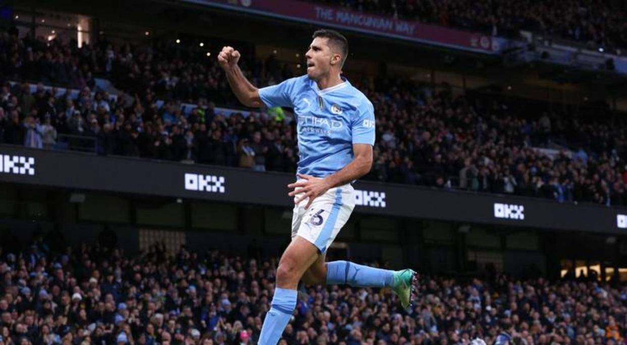 开云官网-德布劳内连续十五场比赛得分超过爆冷里程碑夜摩纳哥防线松动之后，集结日AC米兰备战法国杯的简单介绍-开云官网