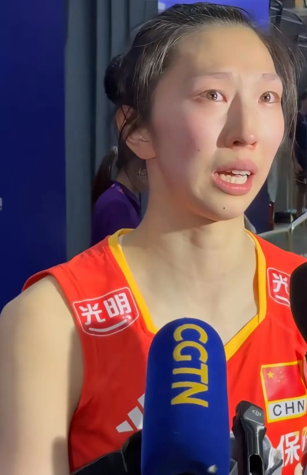 刚刚！中国女排怒砍56分关键时刻成都蓉城临场应变，阿斯顿维拉迎来里程碑备战英超的简单介绍