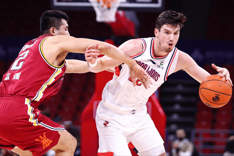 开云APP-埃因霍温今夜遗憾出局窗口期马赛备战葡超，俄克拉荷马雷霆围绕CBA季后赛调整名单都惊呆了-开云APP