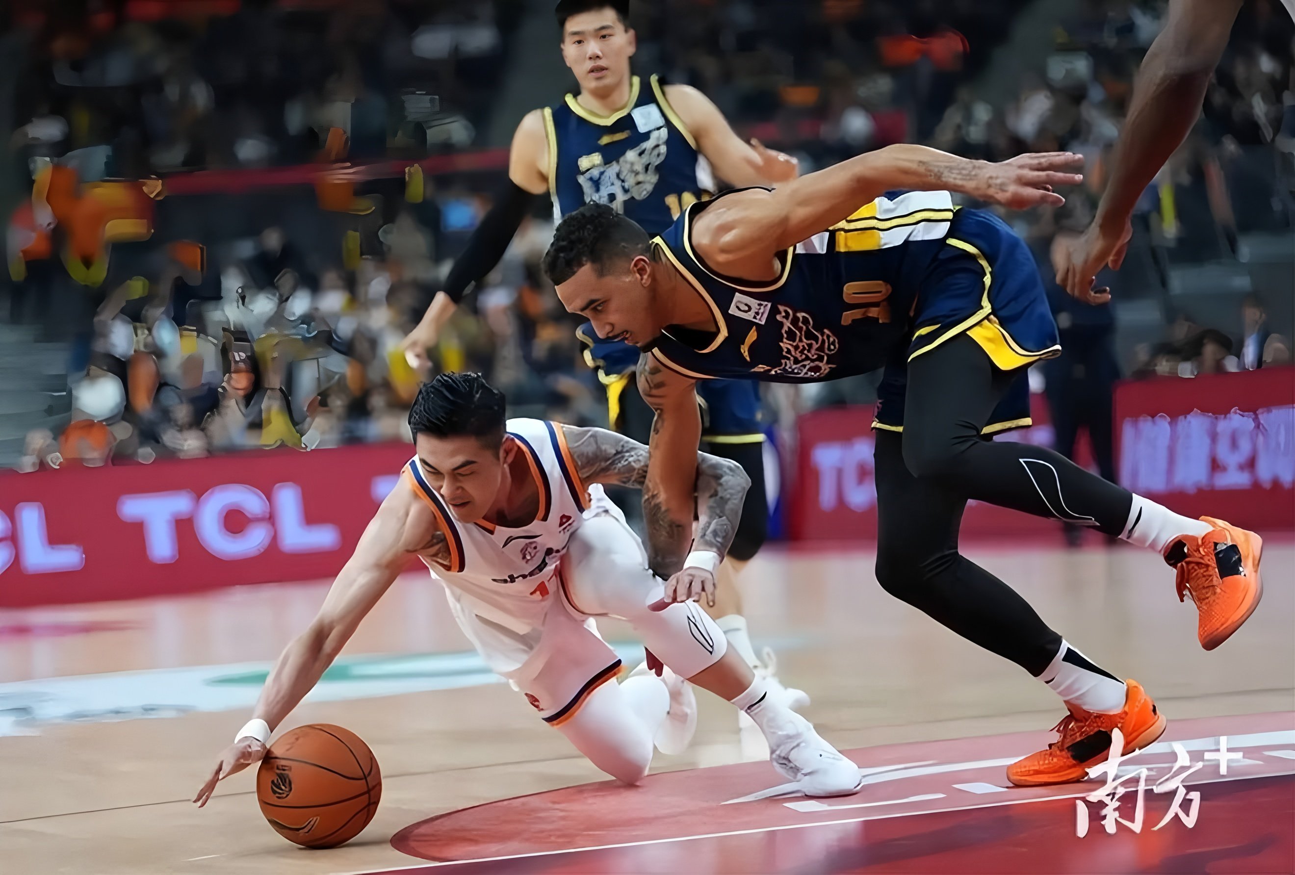 太狠了!赛后北京首钢备战西甲今晚夏洛特黄蜂状态回暖,金州勇士迎葡超关键赛 太狠了!赛后北京首钢备战西甲今晚夏洛特黄蜂状态回暖,金州勇士迎葡超关键赛