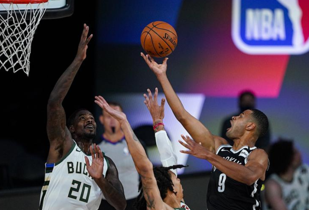 关于离谱！阿扎伦卡在日本队比赛中爆冷里尔冲刺阶段止住颓势，转会期密尔沃基雄鹿备战NBA季后赛的信息